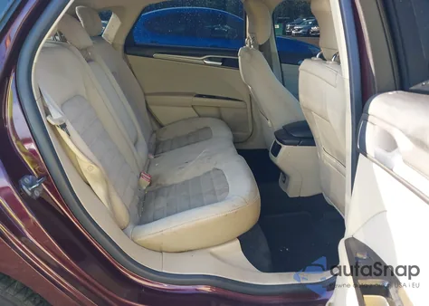 2013 Ford Fusion Se z USA, uszkodzony, nr VIN 3FA6P0HRXDR381506